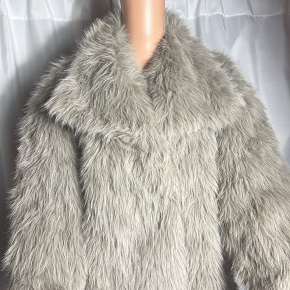 Faux Fur Shaggy Retro Y2K Coat - Picture 13 of 15